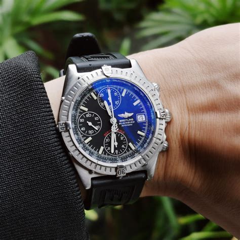 Breitling Chronomat Blackbird A13350 .